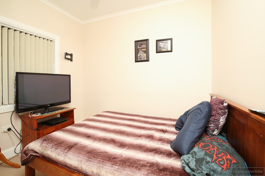 60 Kent Street GRETA 9