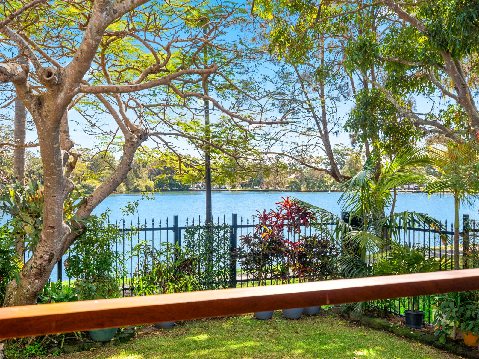 60 Laguna Avenue PALM BEACH 9