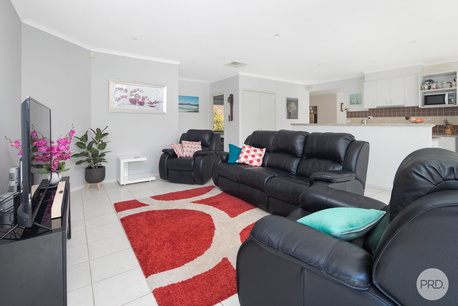 60 Lake Gardens Avenue LAKE GARDENS 8