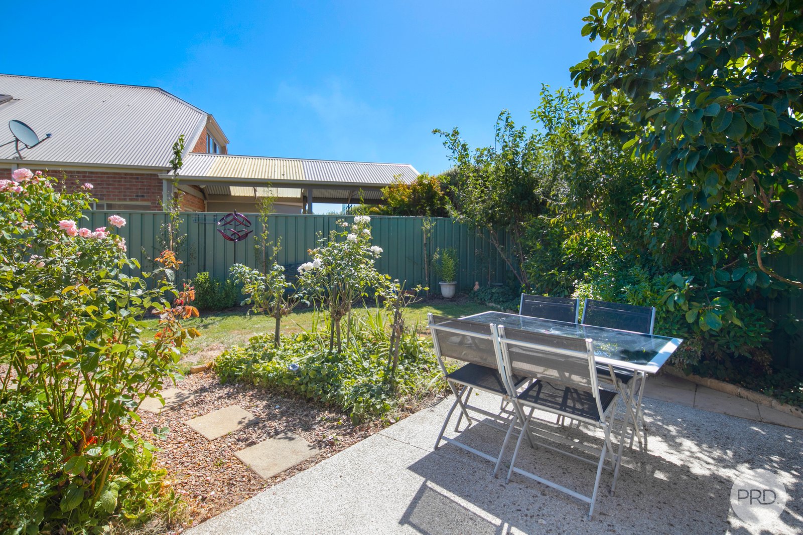 60 Lake Gardens Avenue LAKE GARDENS 14