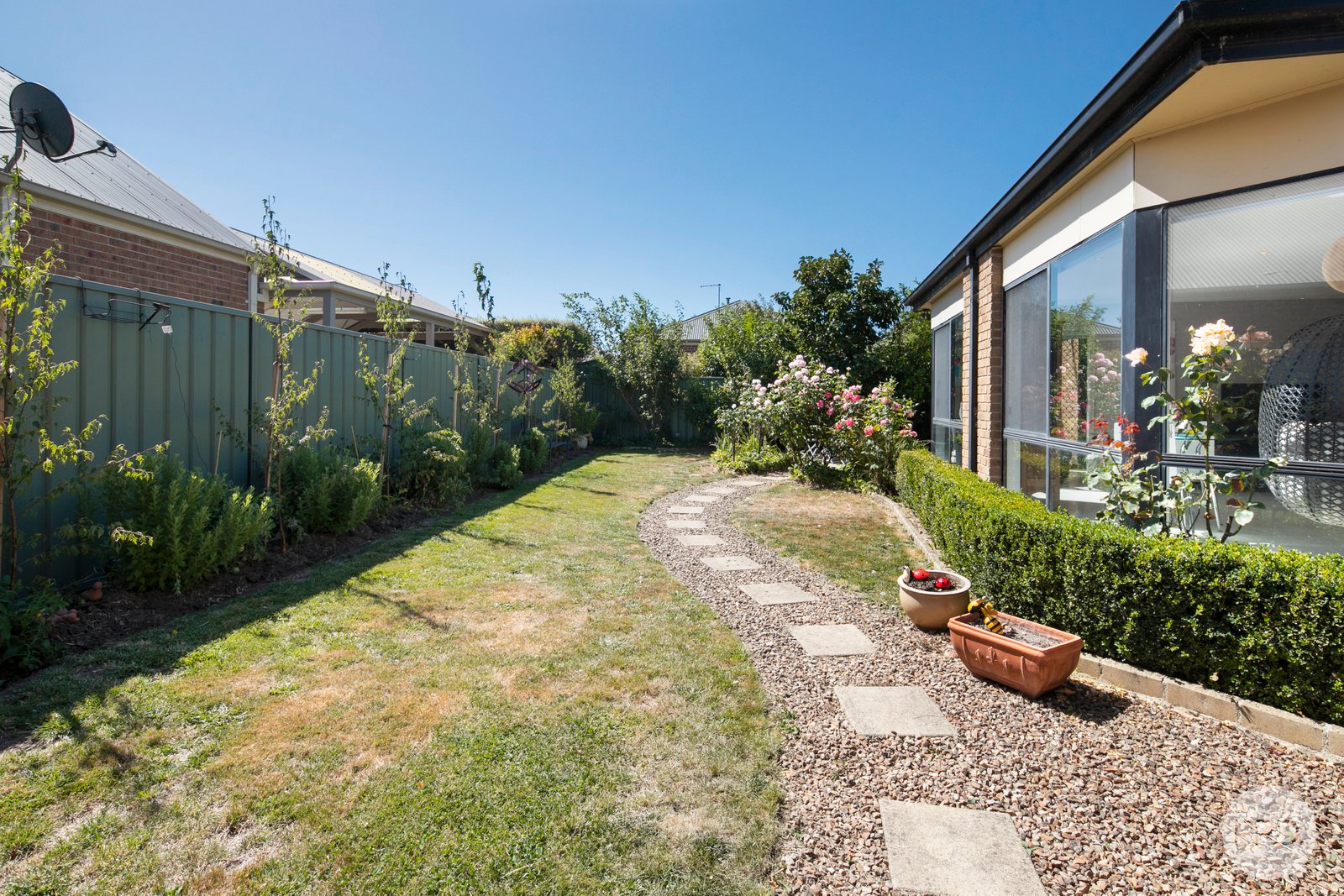 60 Lake Gardens Avenue LAKE GARDENS 16