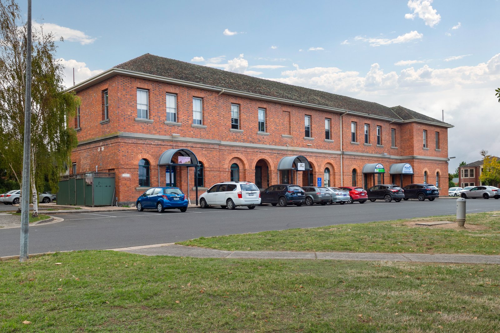 60 Lake Gardens Avenue LAKE GARDENS 25