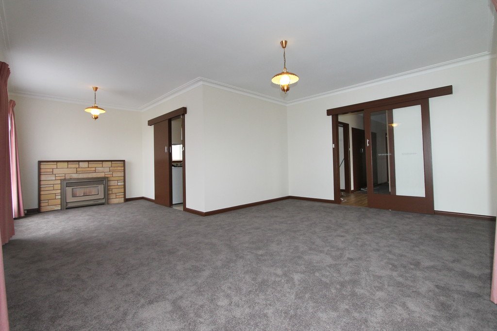 60 Lake Street WENDOUREE 2