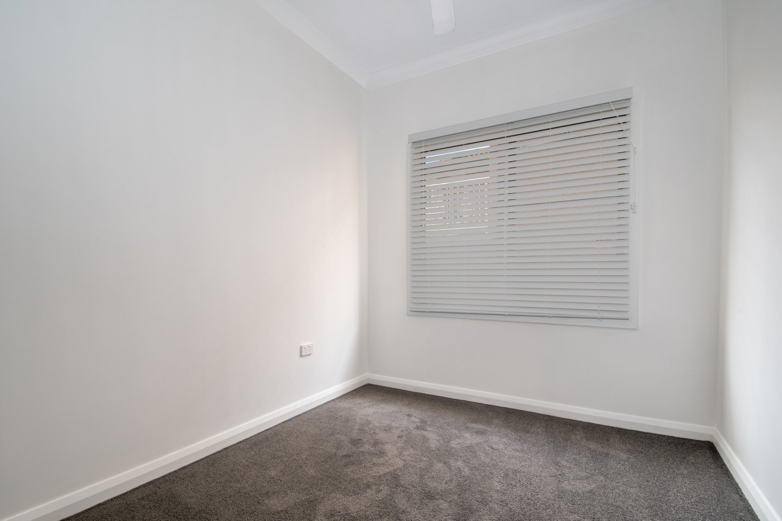 60 Laver Road DAPTO 8