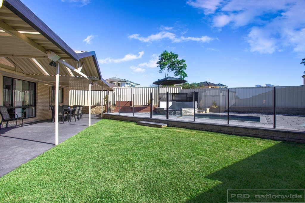 60 Lemonwood Circuit THORNTON 4