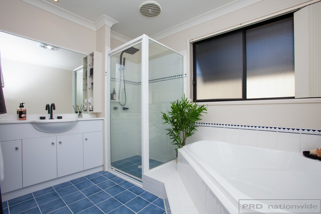 60 Lemonwood Circuit THORNTON 20