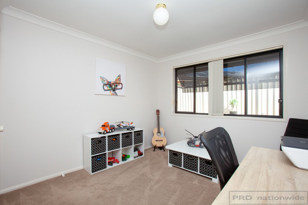 60 Lemonwood Circuit THORNTON 21