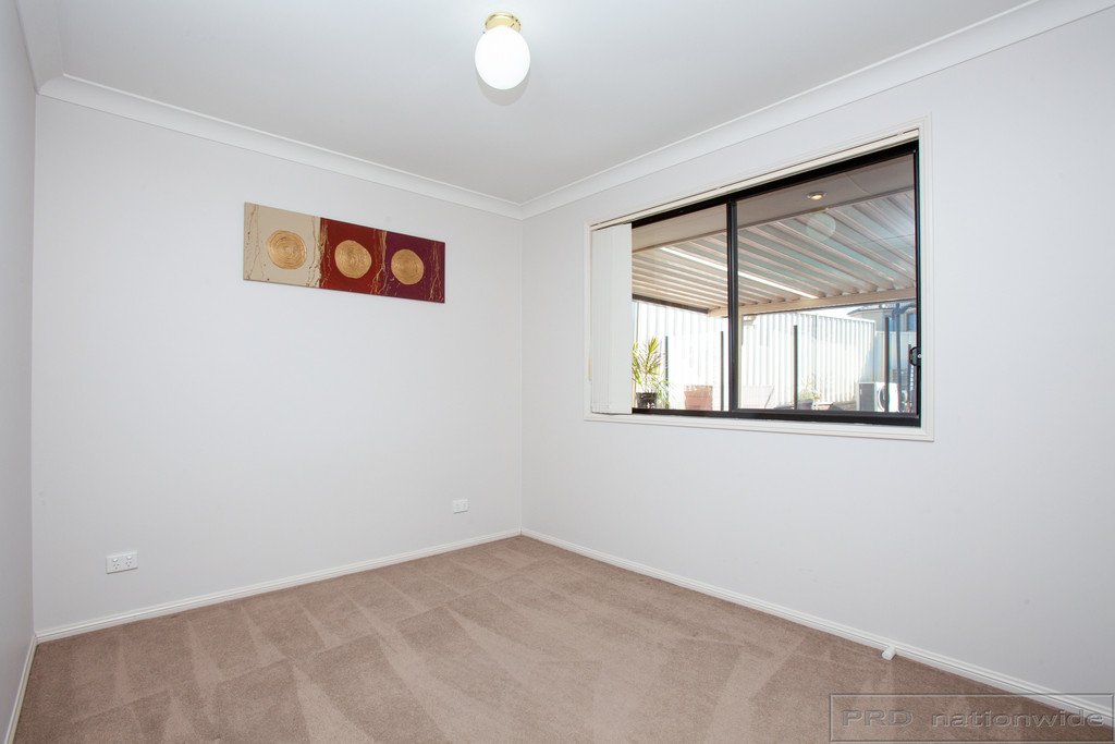 60 Lemonwood Circuit THORNTON 22