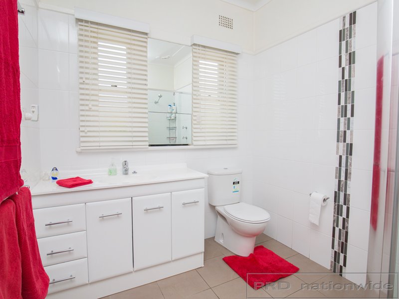60 Lindesay Street EAST MAITLAND 7