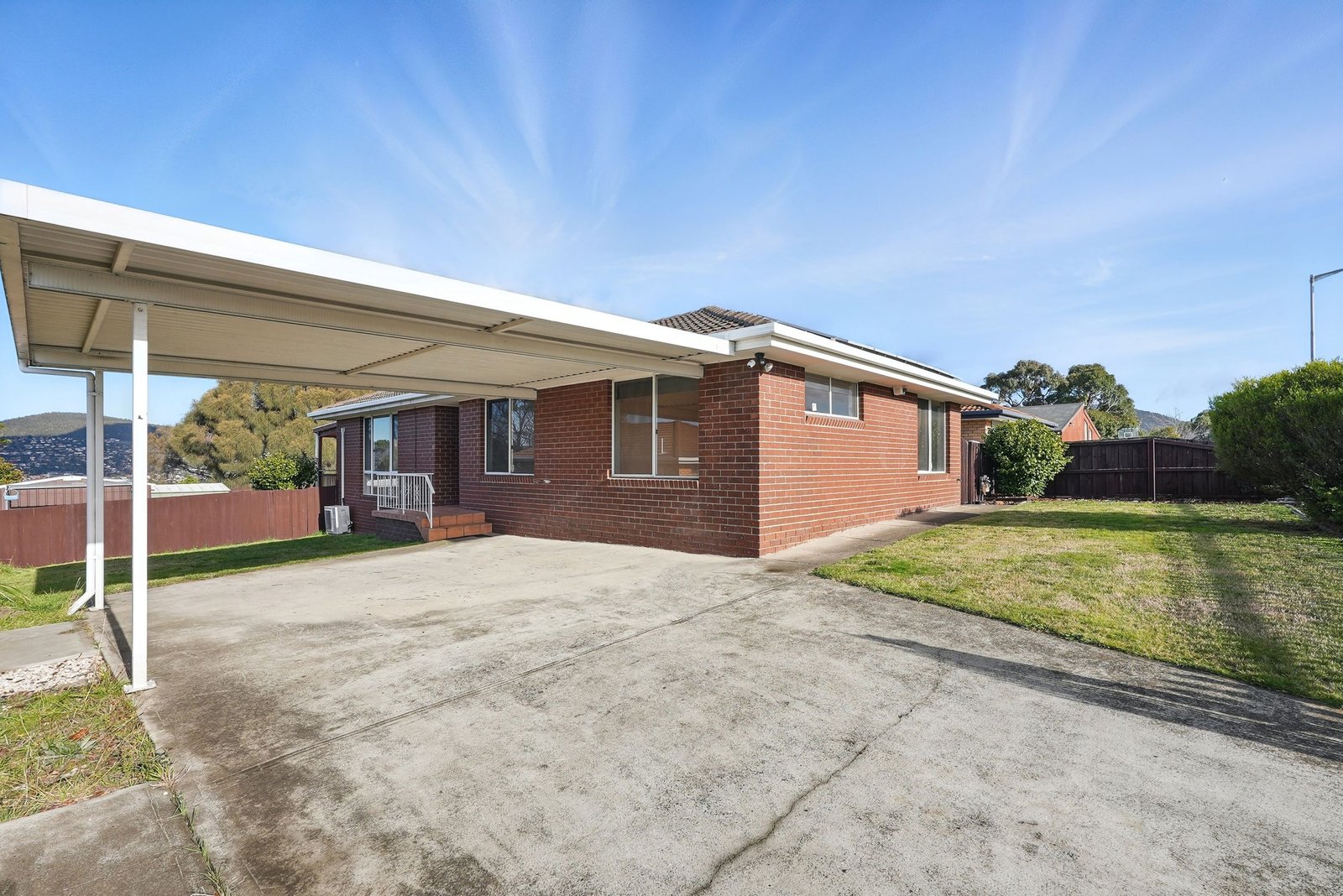 60 Lucinda Parade LUTANA 3