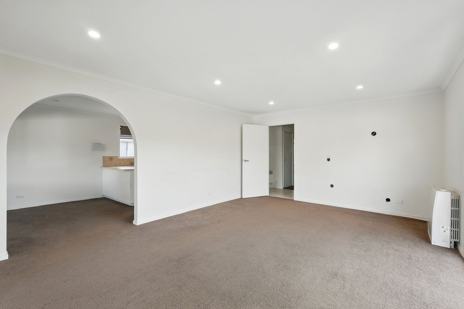 60 Lucinda Parade LUTANA 4