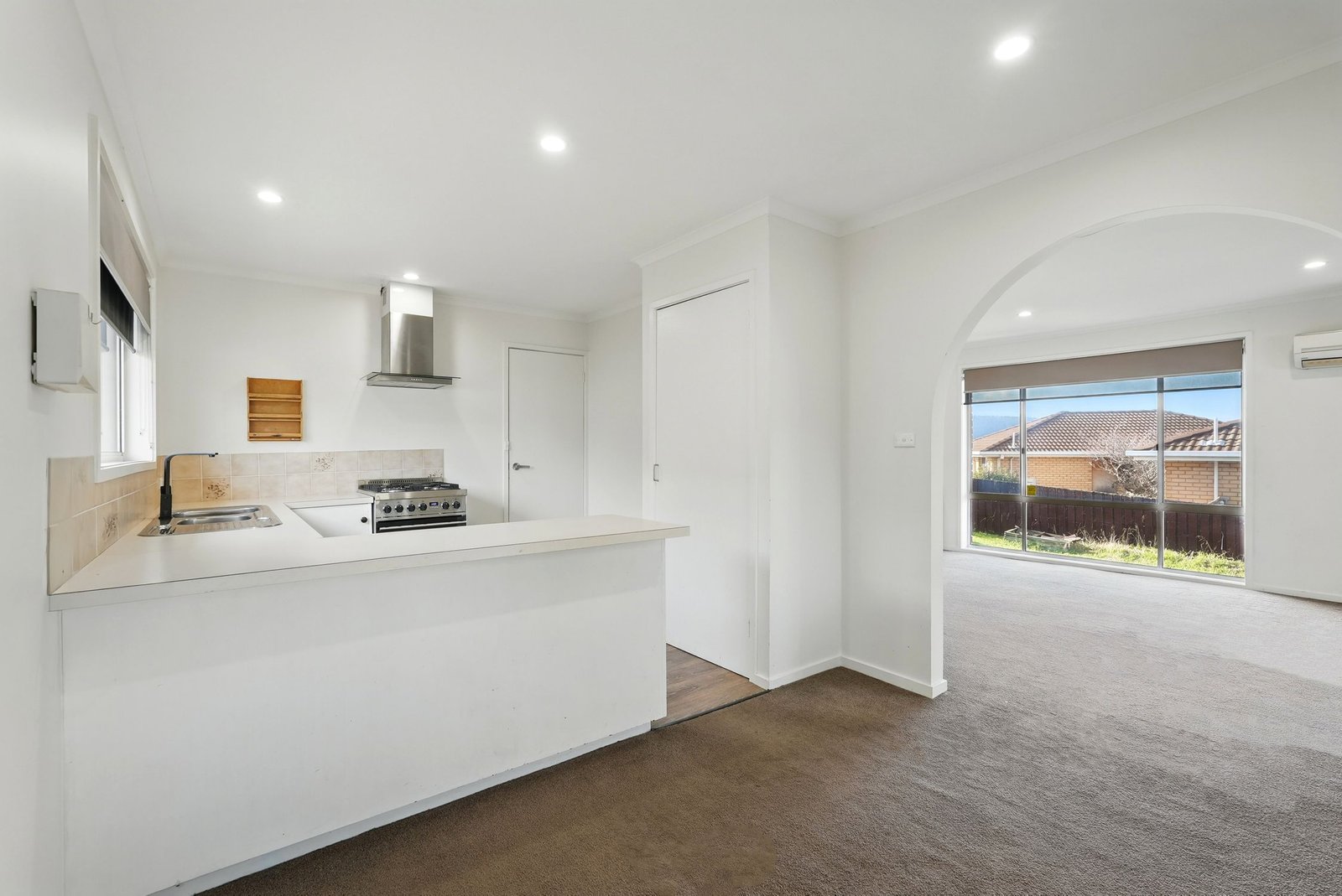 60 Lucinda Parade LUTANA 6