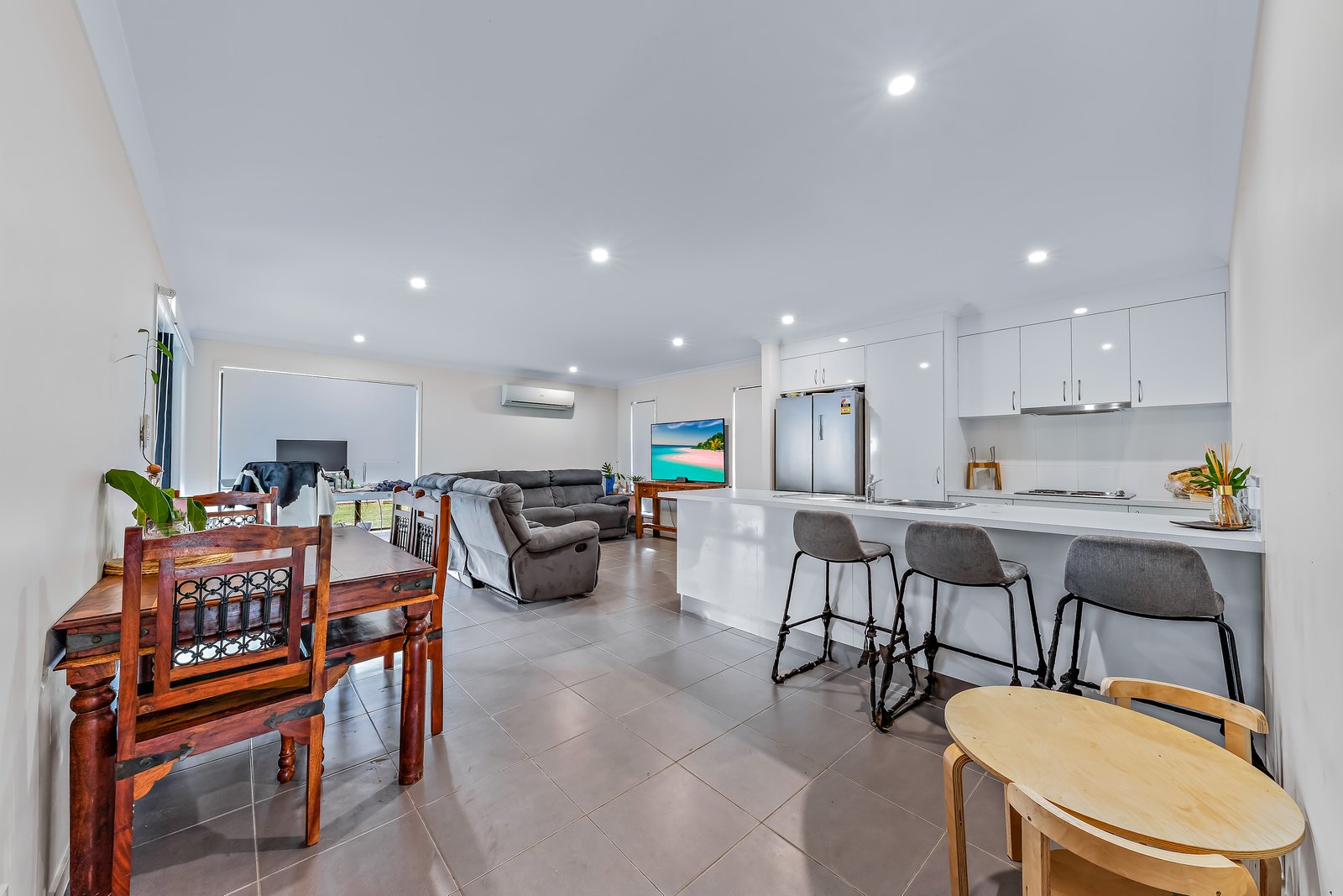 60 Macarthur Drive CANNONVALE QLD 4802