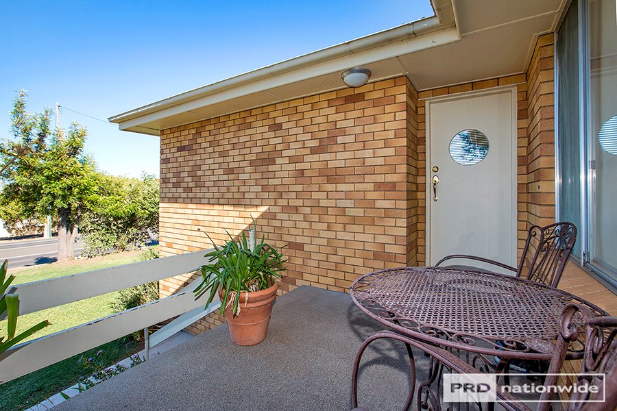 60 Manilla Road TAMWORTH 2