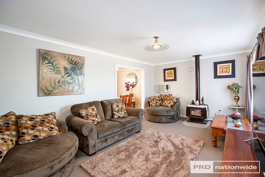 60 Manilla Road TAMWORTH 3