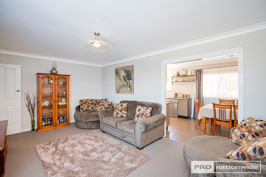 60 Manilla Road TAMWORTH 4