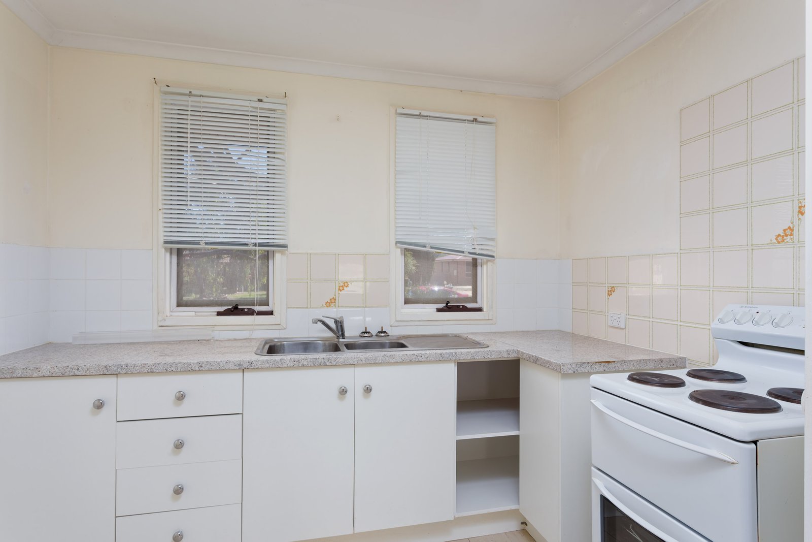 60 McKell Avenue MOUNT AUSTIN 4