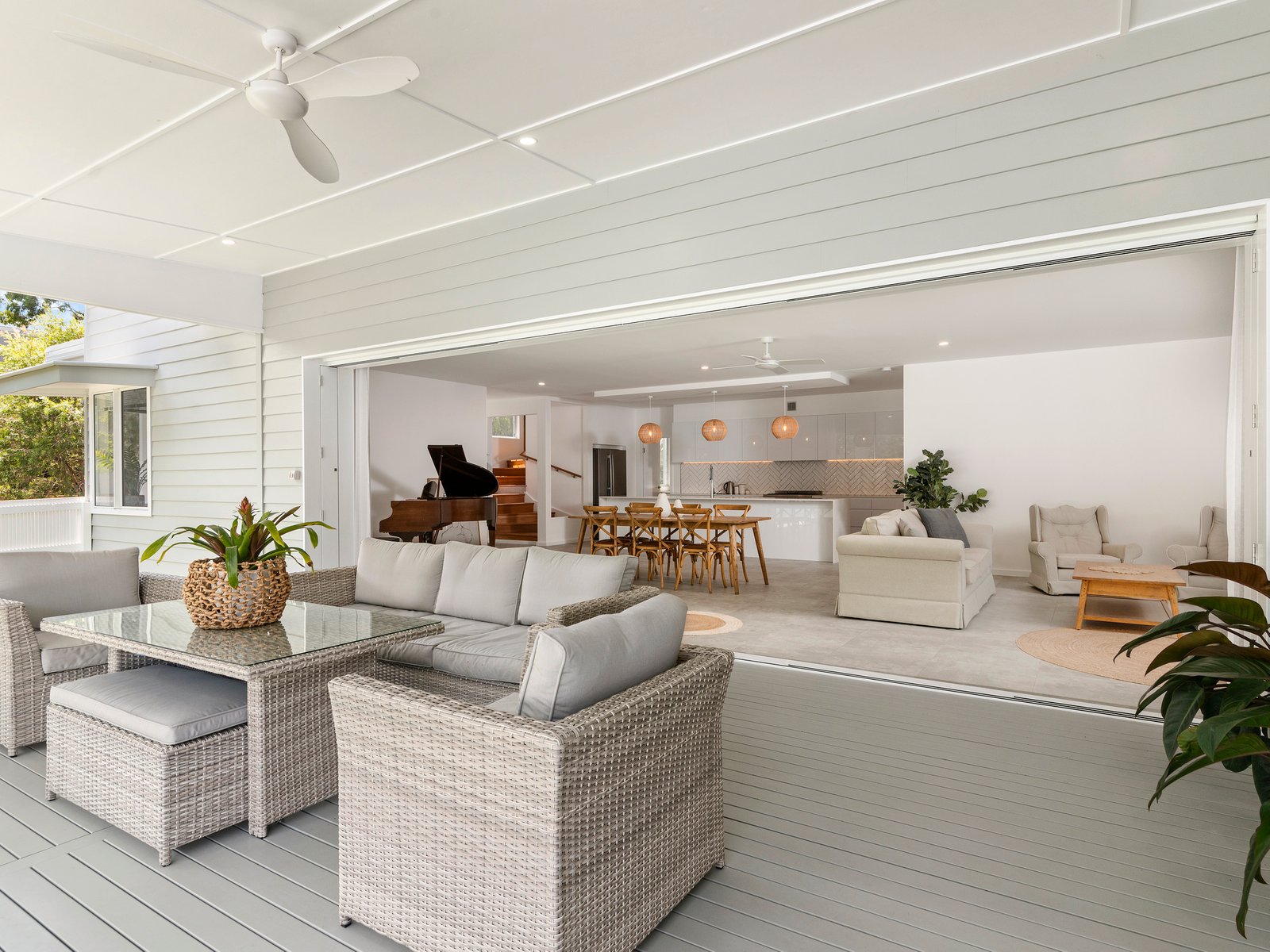 60 Michel Drive CURRUMBIN WATERS 4