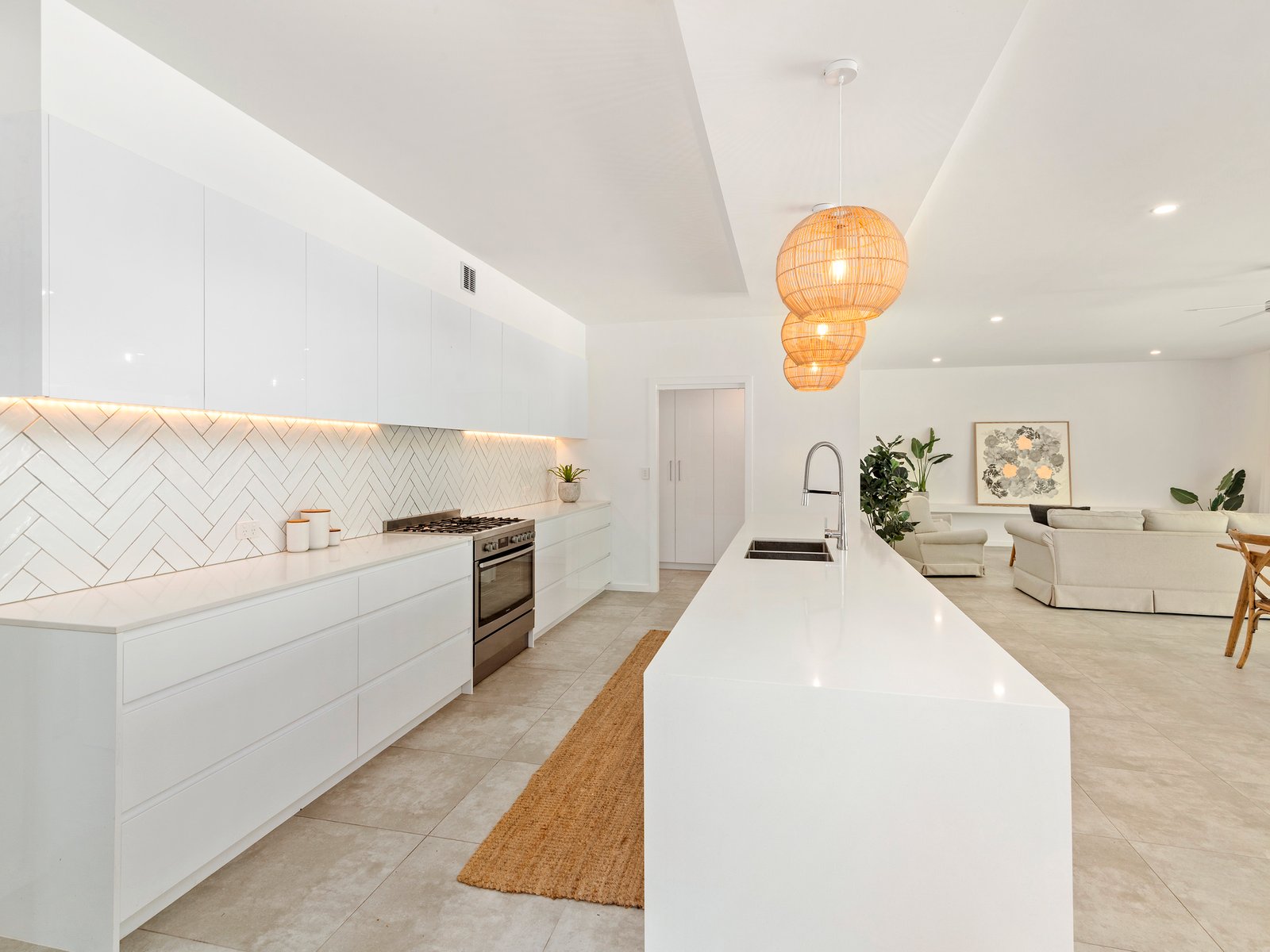 60 Michel Drive CURRUMBIN WATERS 7