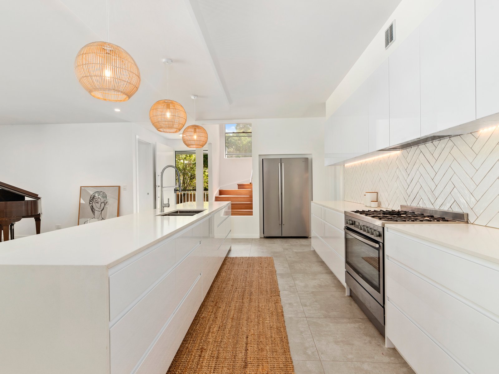 60 Michel Drive CURRUMBIN WATERS 8