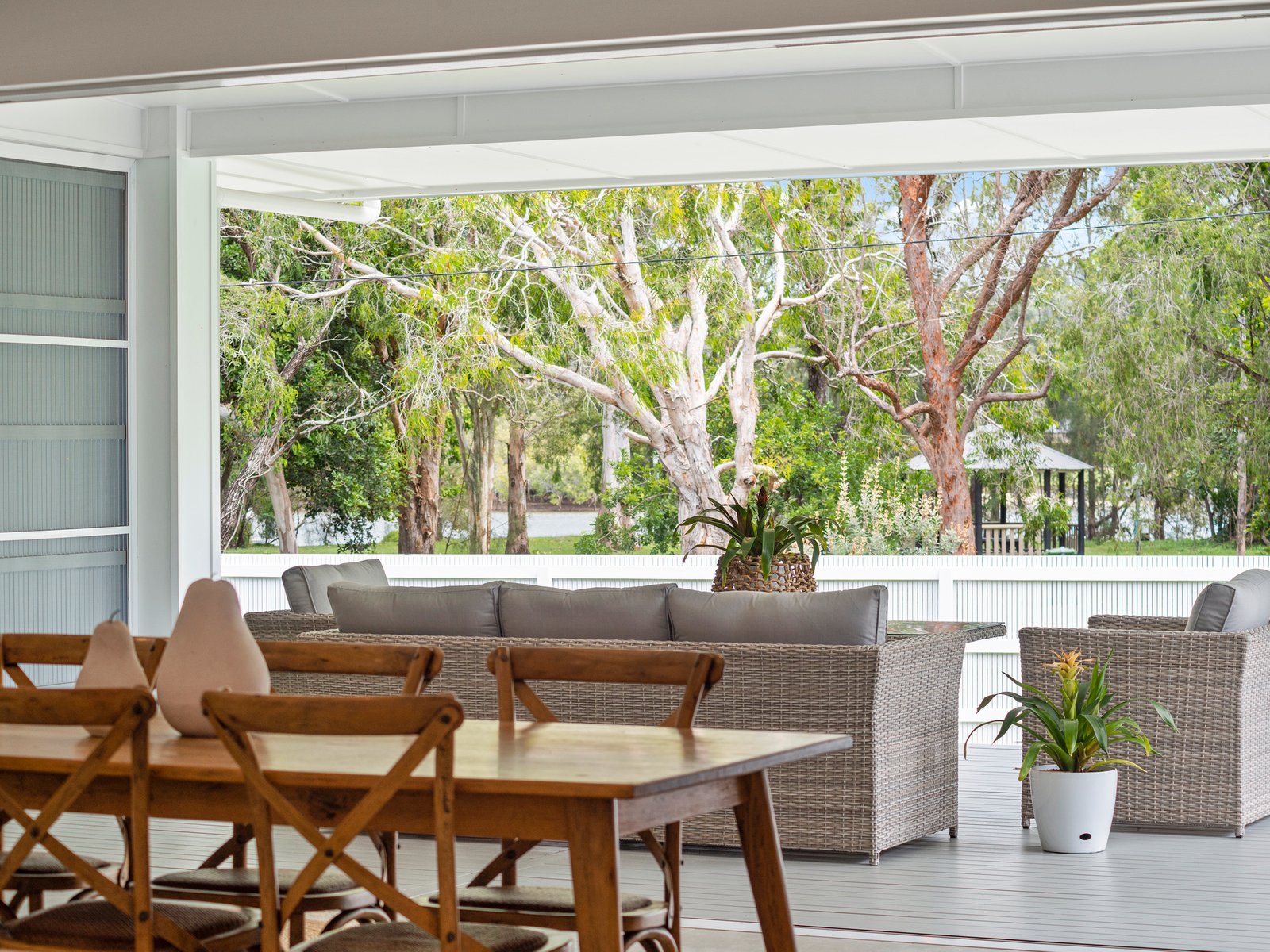 60 Michel Drive CURRUMBIN WATERS 10