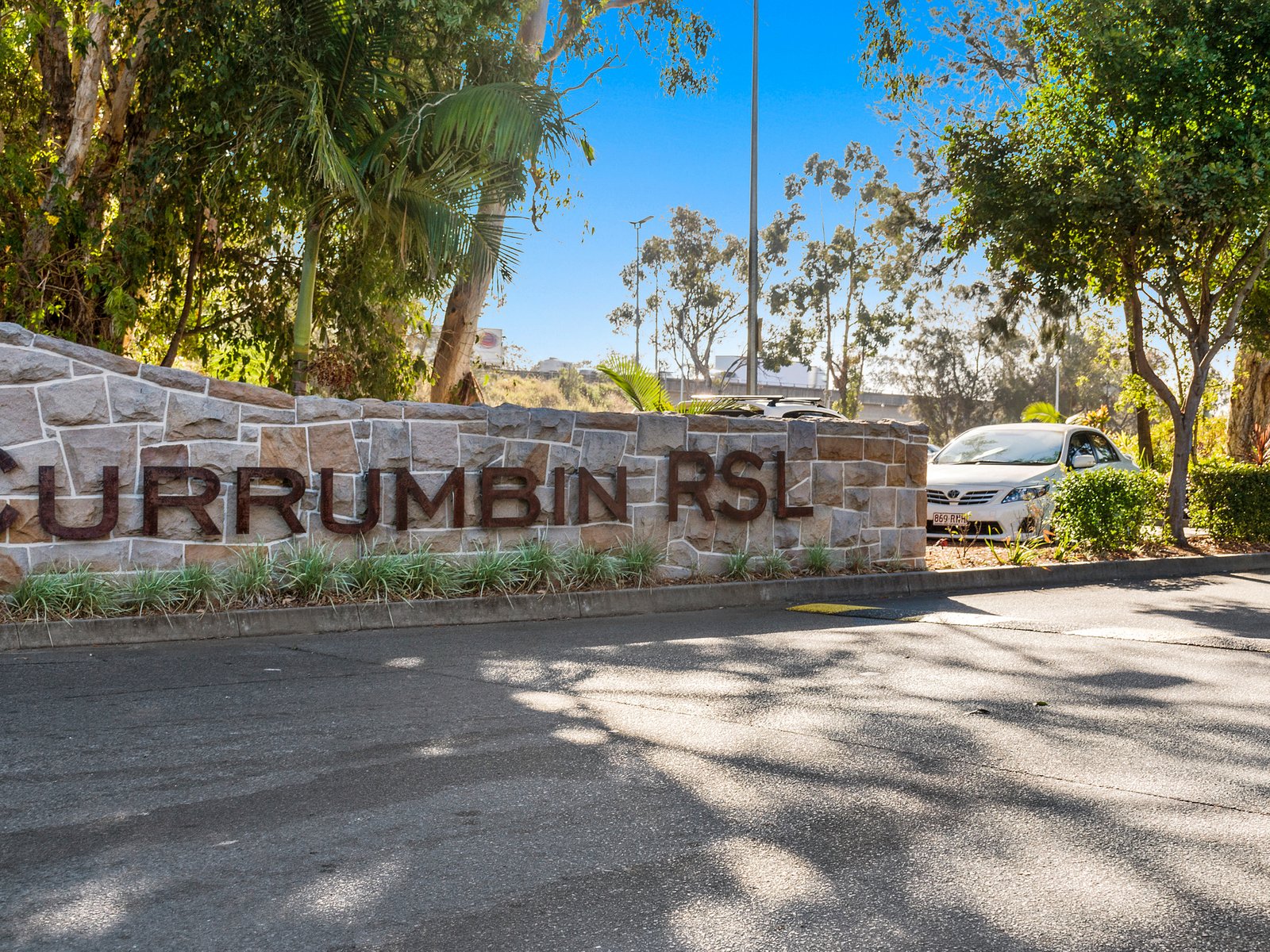 60 Michel Drive CURRUMBIN WATERS 18