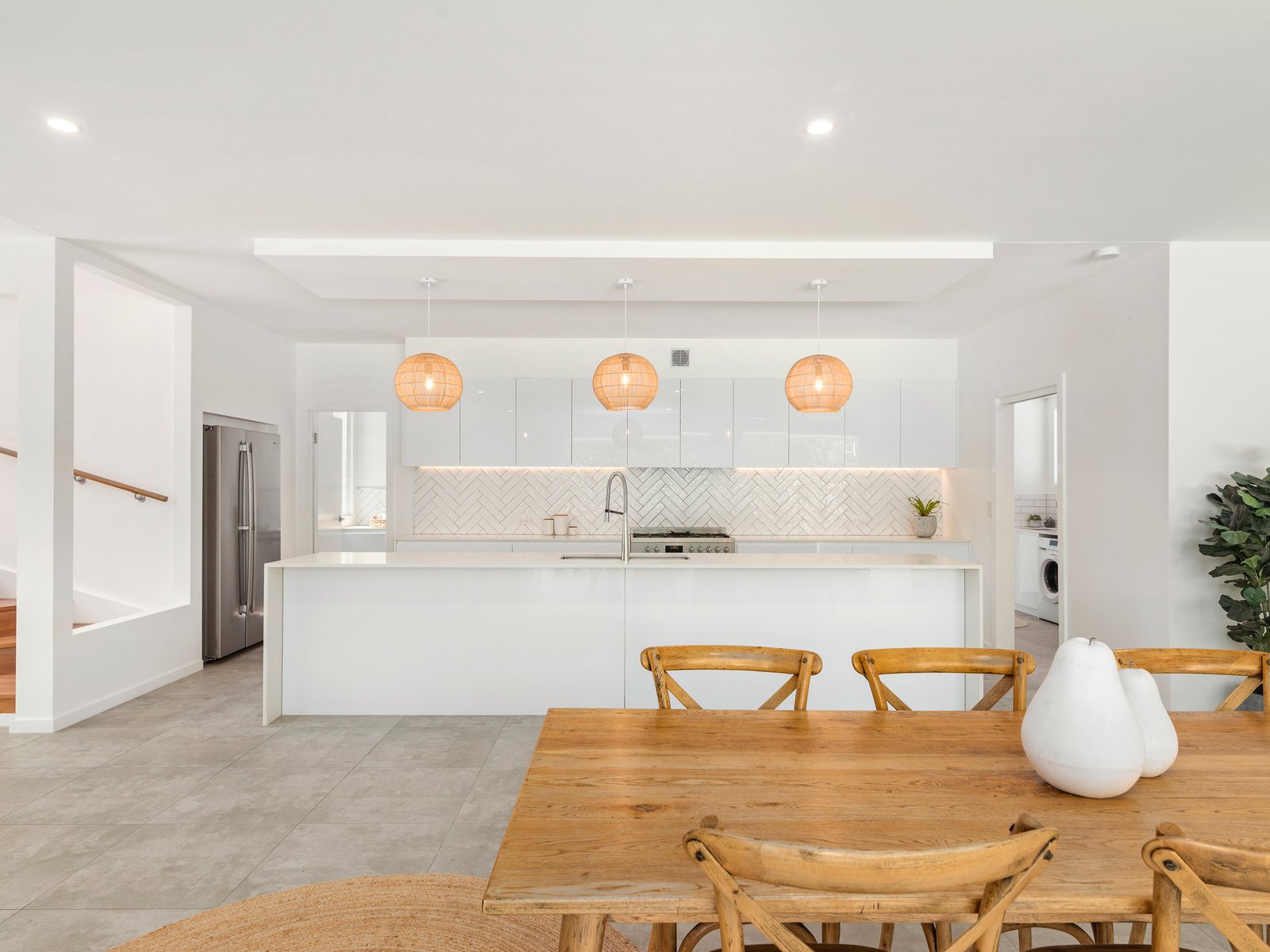 60 Michel Drive CURRUMBIN WATERS 3