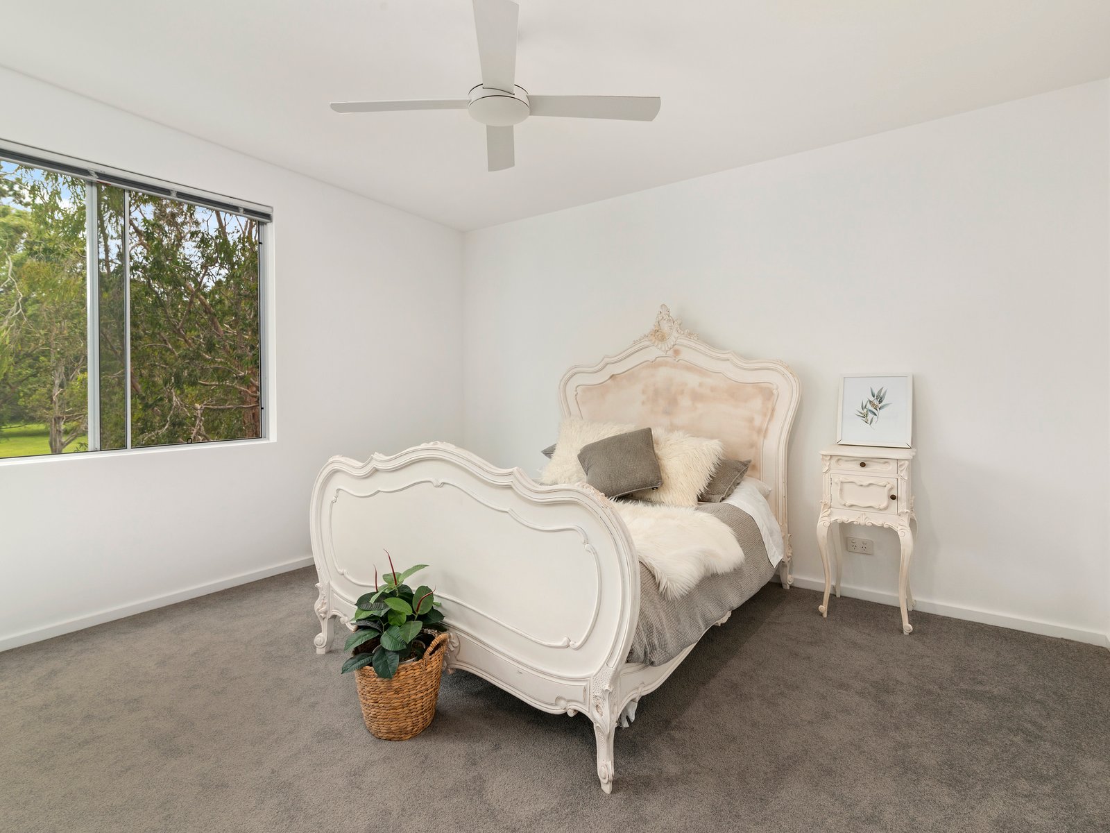 60 Michel Drive CURRUMBIN WATERS 8