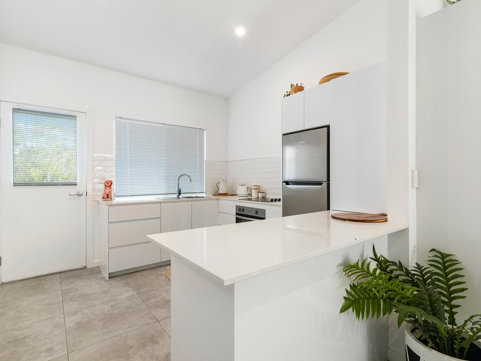 60 Michel Drive CURRUMBIN WATERS 9