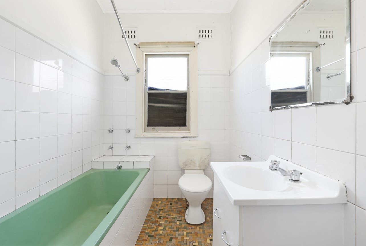 60 Mt Keira Road WEST WOLLONGONG 5