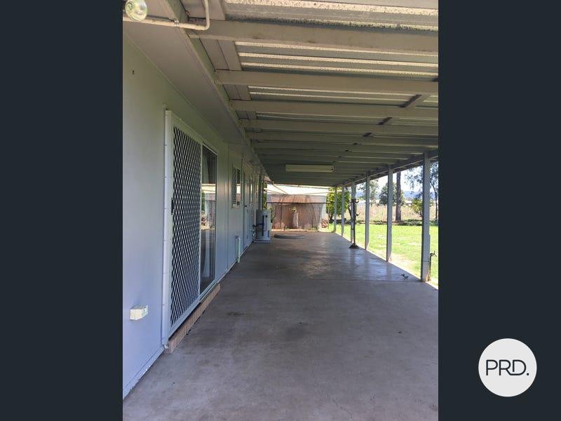 60 Nielsen Road ROSEWOOD 8