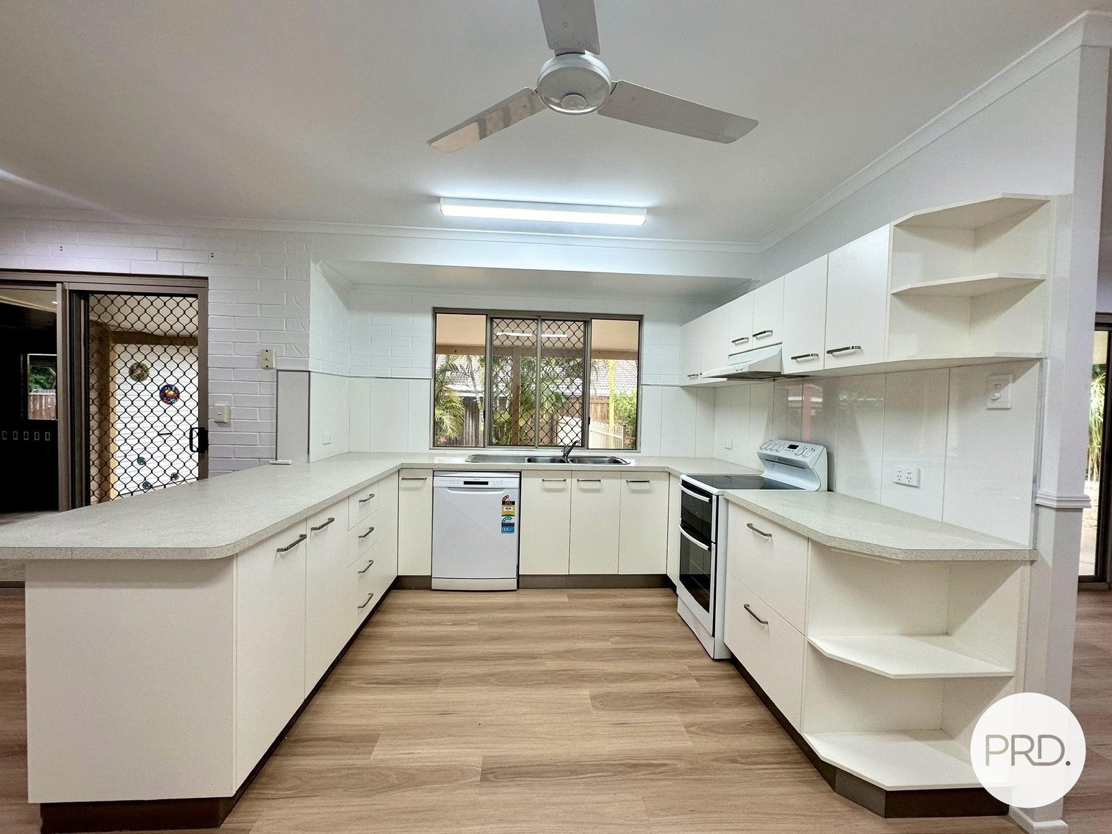 60 O'Brien Esplanade SHOAL POINT 4