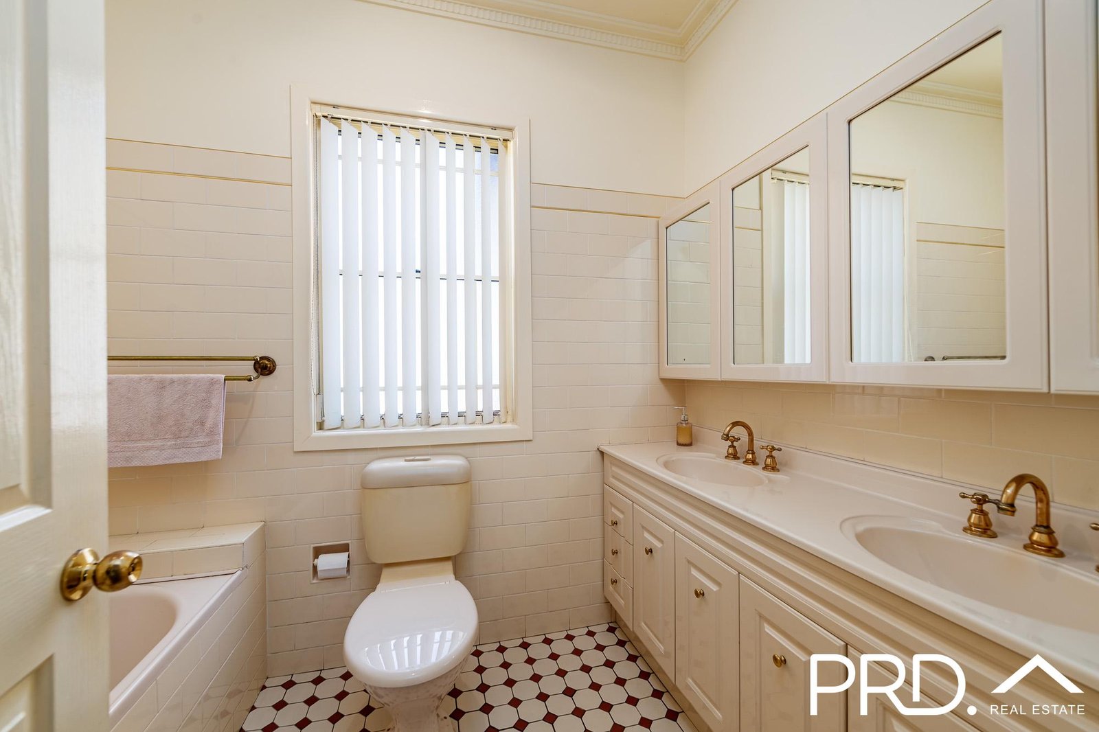 60 Picnic Point Road PANANIA 6