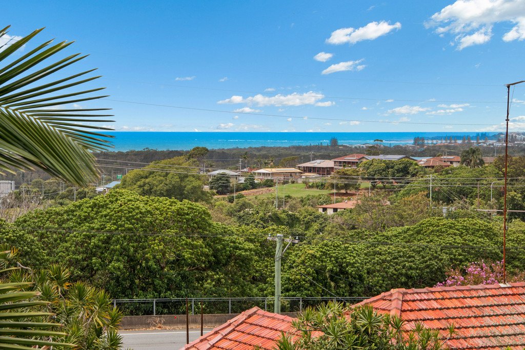 60 Pioneer Parade BANORA POINT 13