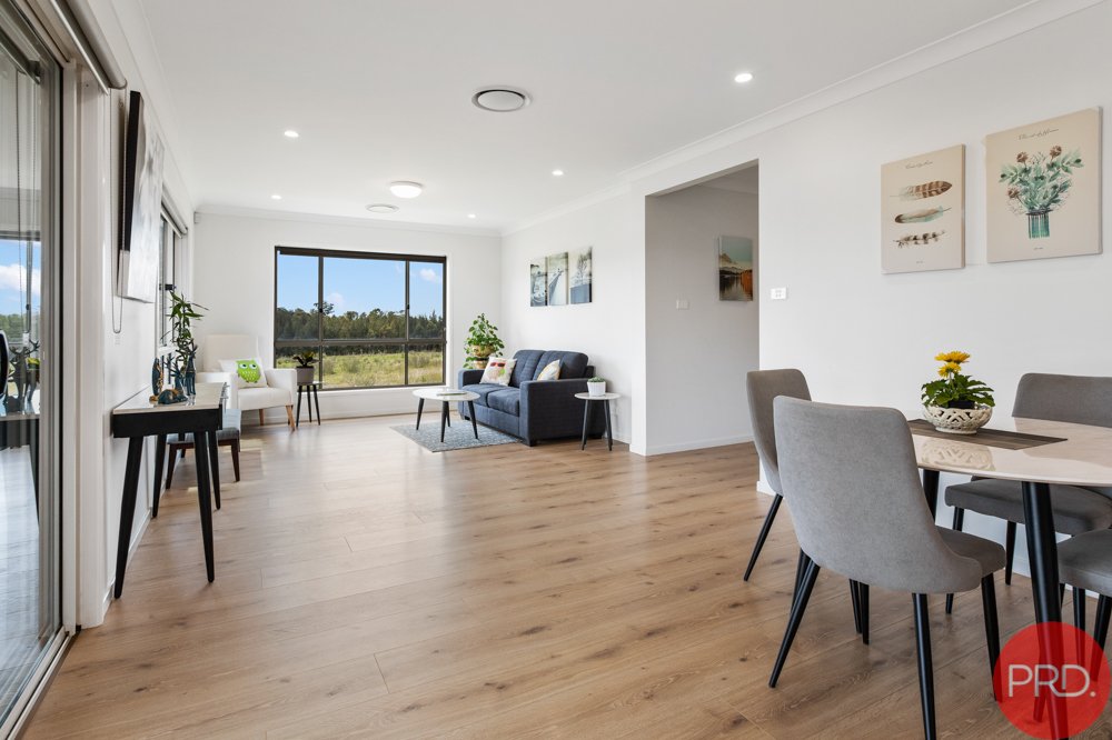 60 Redgum Circuit ABERGLASSLYN 4