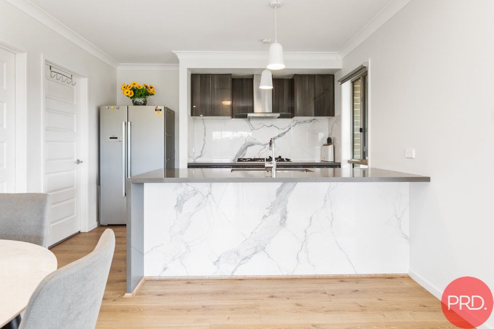 60 Redgum Circuit ABERGLASSLYN 6