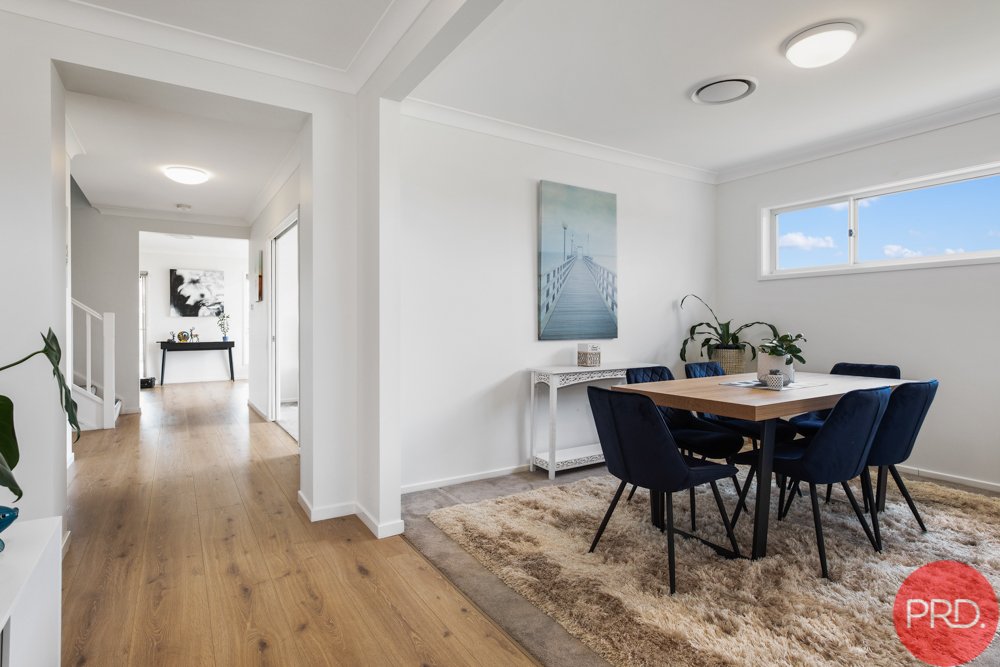 60 Redgum Circuit ABERGLASSLYN 8