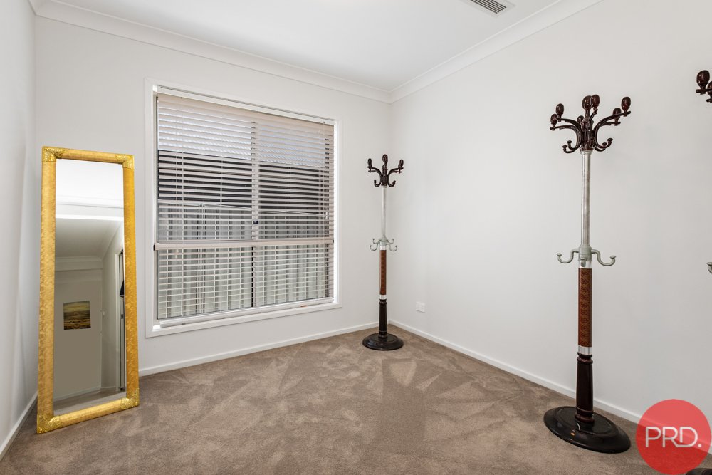 60 Redgum Circuit ABERGLASSLYN 11