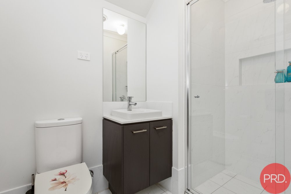 60 Redgum Circuit ABERGLASSLYN 12