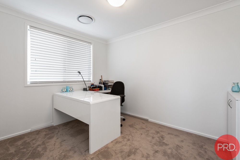 60 Redgum Circuit ABERGLASSLYN 21