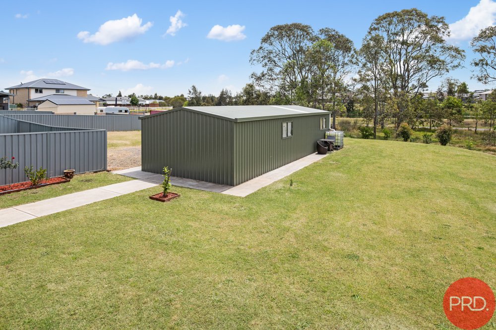 60 Redgum Circuit ABERGLASSLYN 27