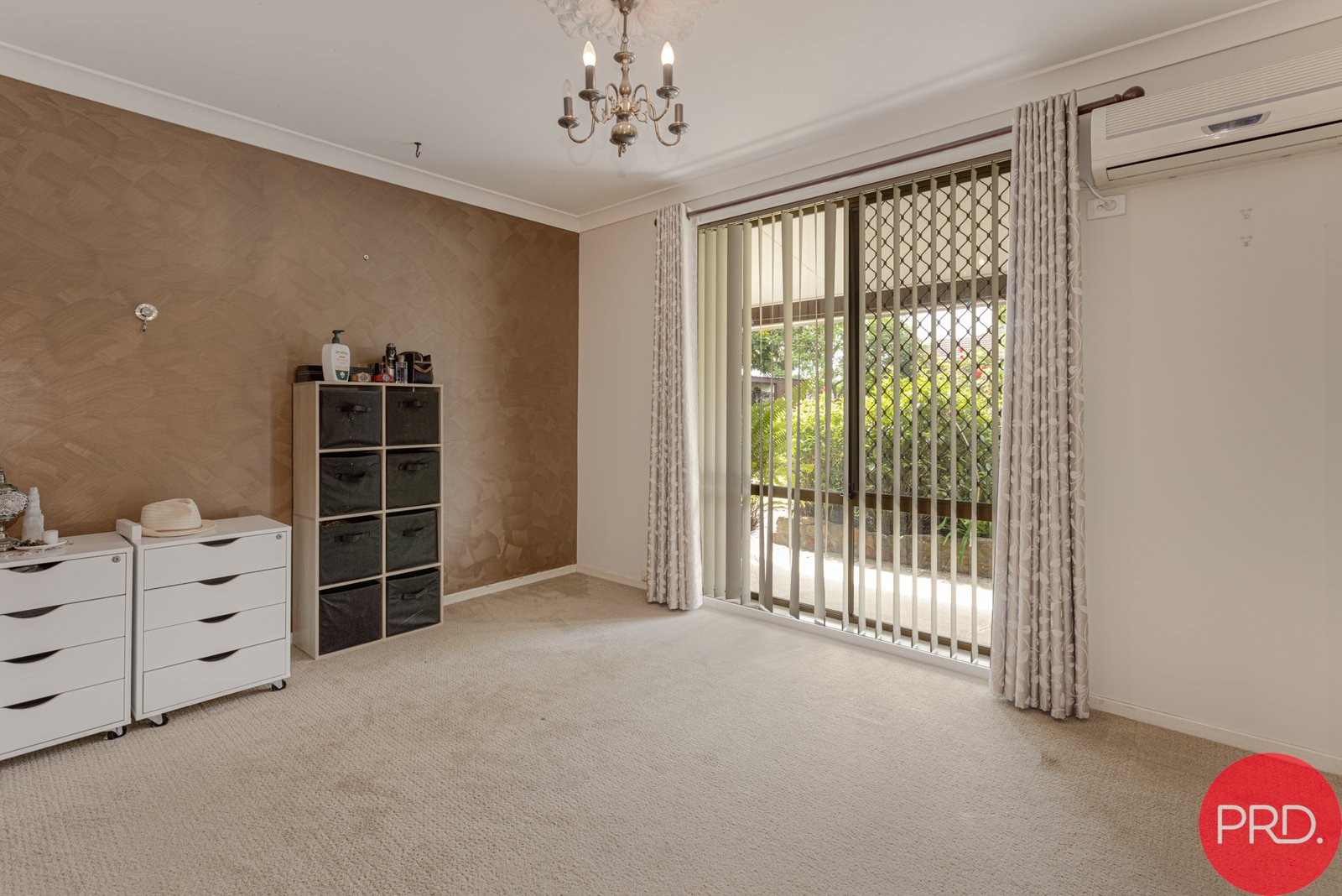 60 Robert Road LOCHINVAR 15