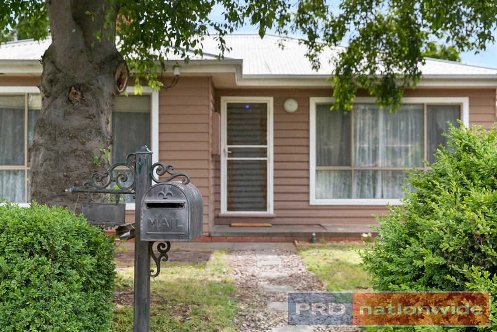 60 Rowlands Street SEBASTOPOL 3