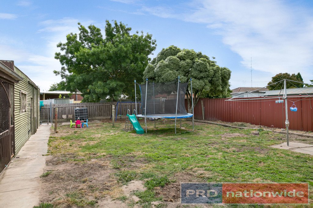 60 Rowlands Street SEBASTOPOL 12