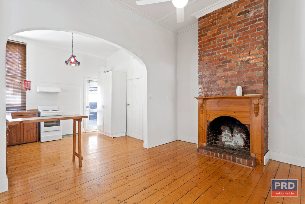 60 Russell Street QUARRY HILL 2