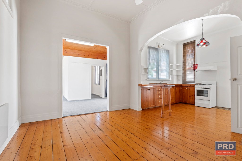 60 Russell Street QUARRY HILL 4