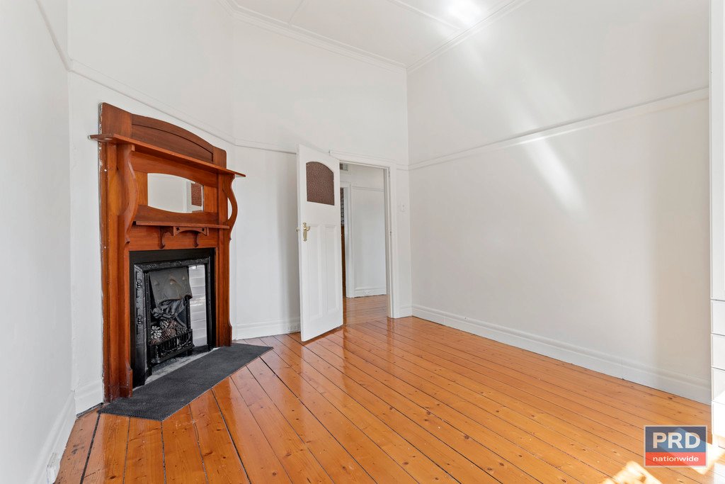 60 Russell Street QUARRY HILL 8