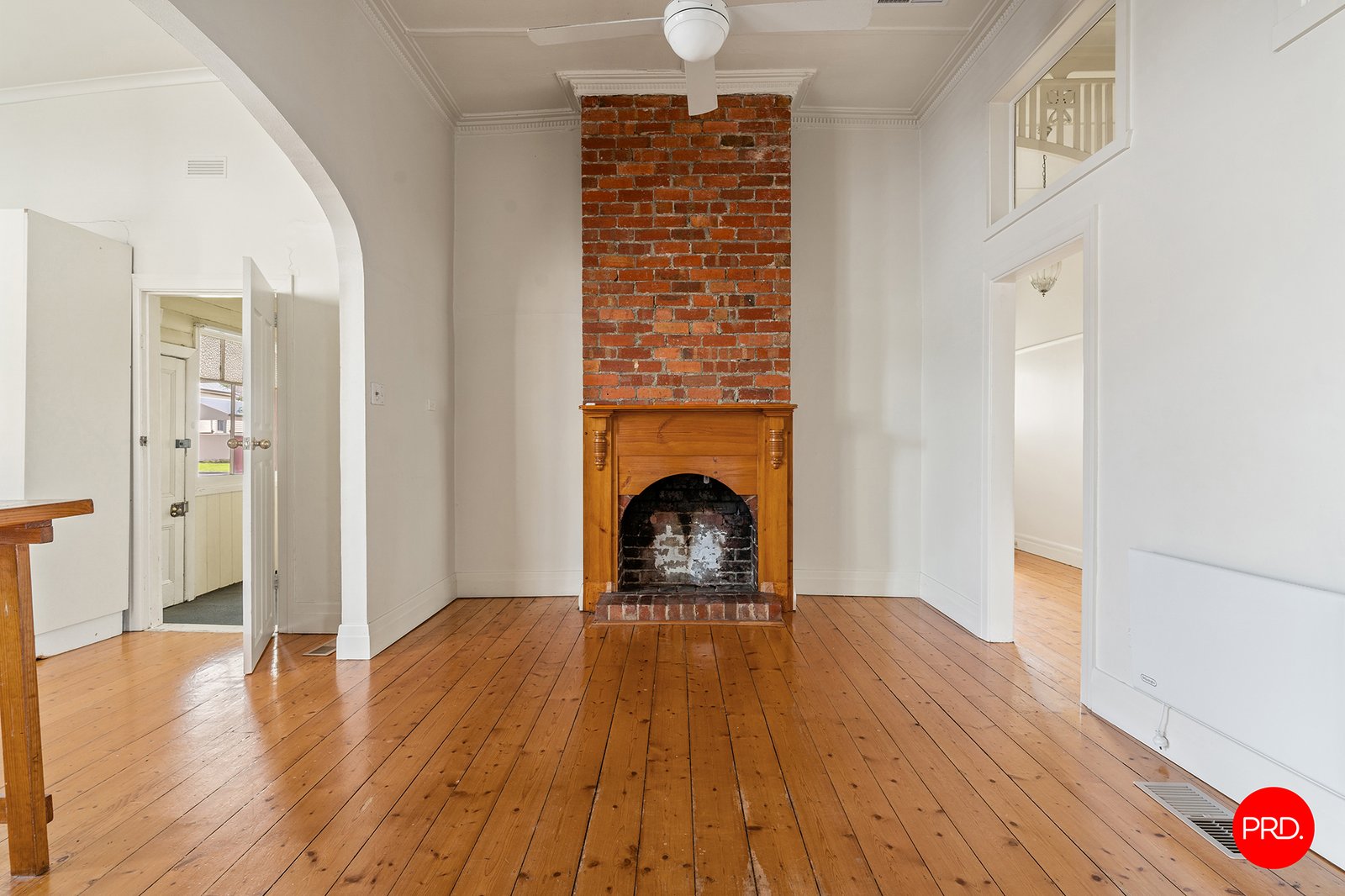 60 Russell Street QUARRY HILL 8