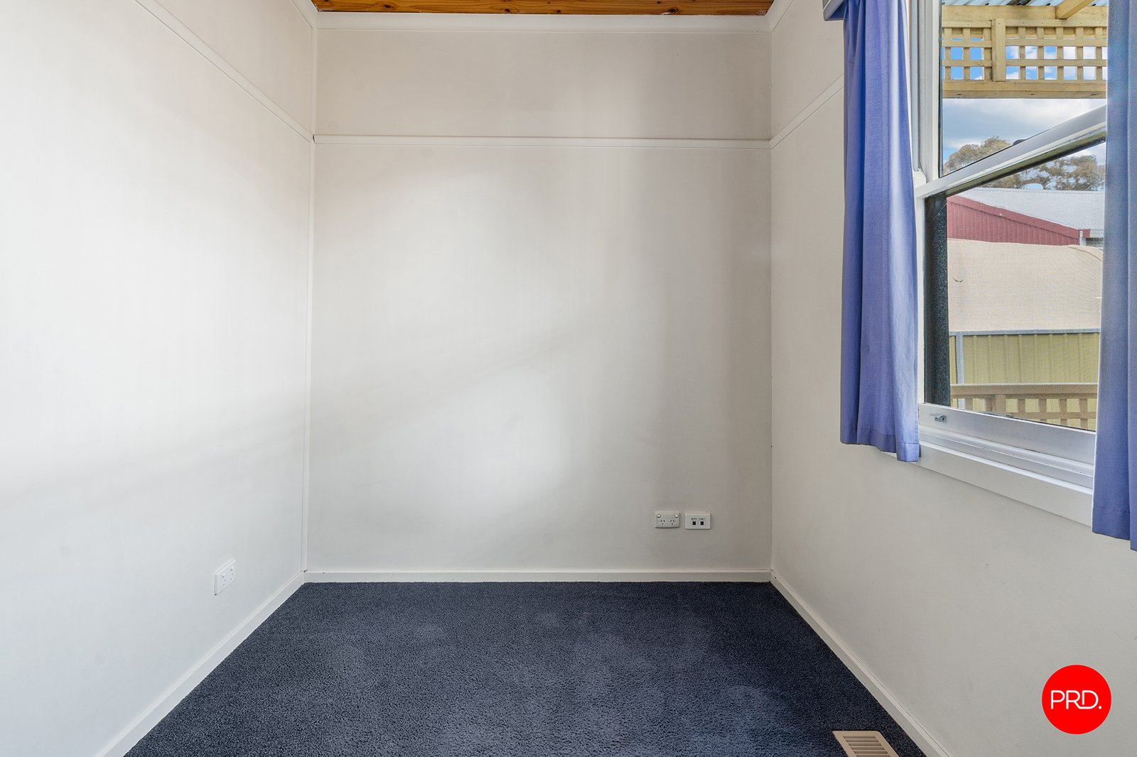 60 Russell Street QUARRY HILL 13