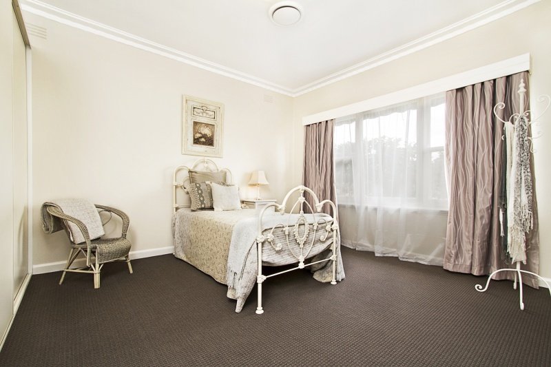 60 Specimen Hill Road GOLDEN SQUARE 4